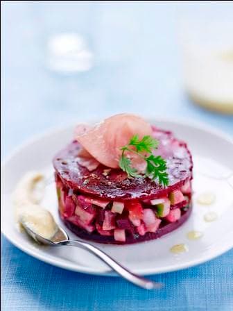 Tartare pomme-betterave au jambon cru, émulsion de mimolette