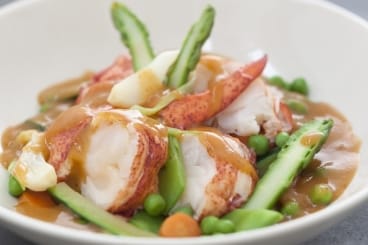 Navarin de homard aux légumes printaniers